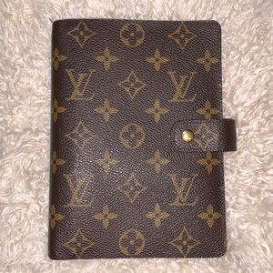 LOUIS VUITTON MONOGRAM COUVERTURE Agenda MM / Medium Ring Agenda with inserts